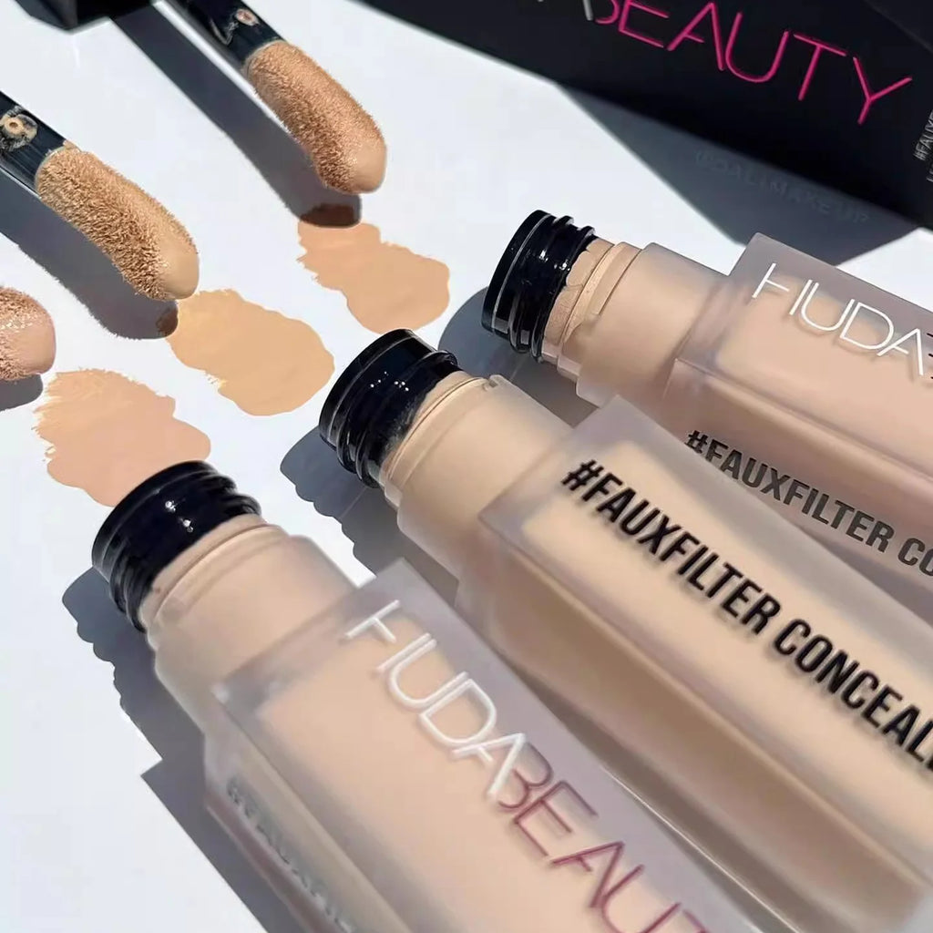 Huda Beauty Luminous Matte Eye Anticerne longue tenue